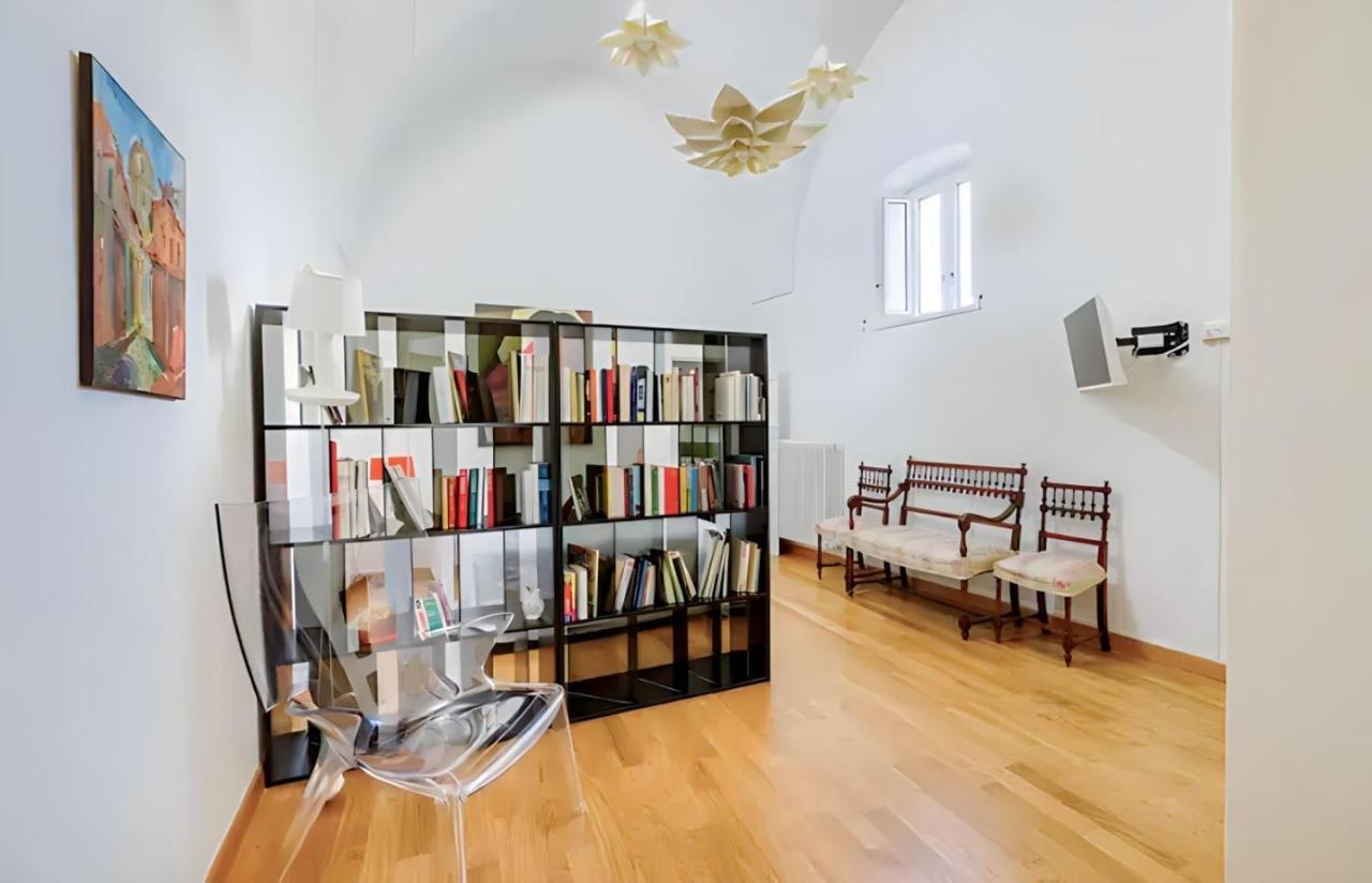 Dimora Luxury Con Terrazza - Centro Storico Ostuni Bagian luar foto