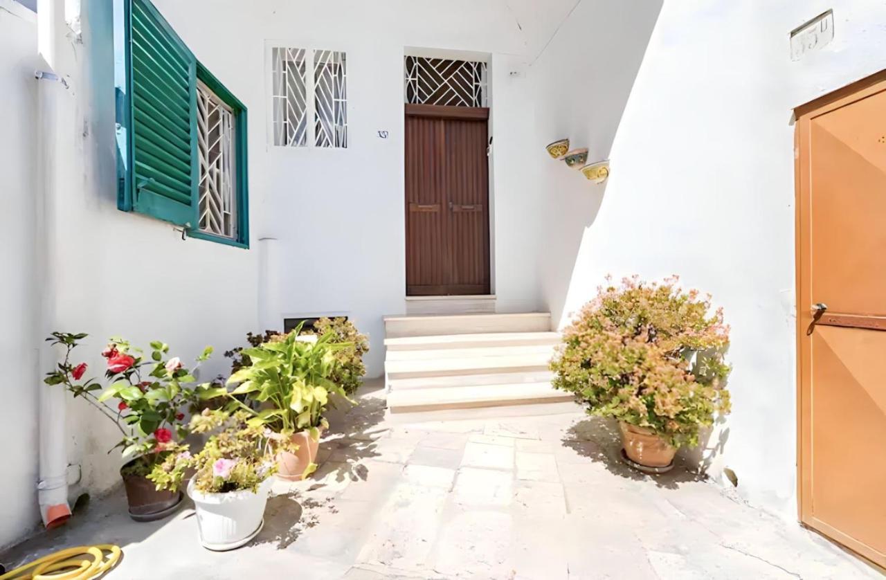 Dimora Luxury Con Terrazza - Centro Storico Ostuni Bagian luar foto
